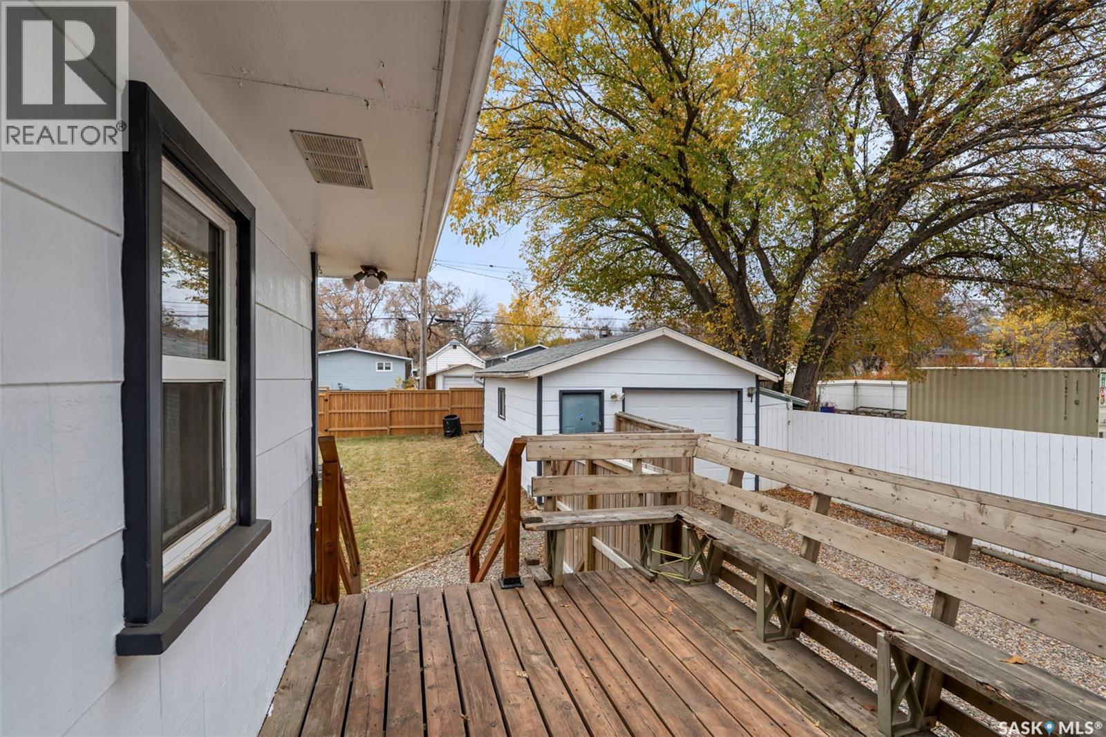 Single Family House Raised bungalow for Sale in  H AVENUE N Saskatoon 