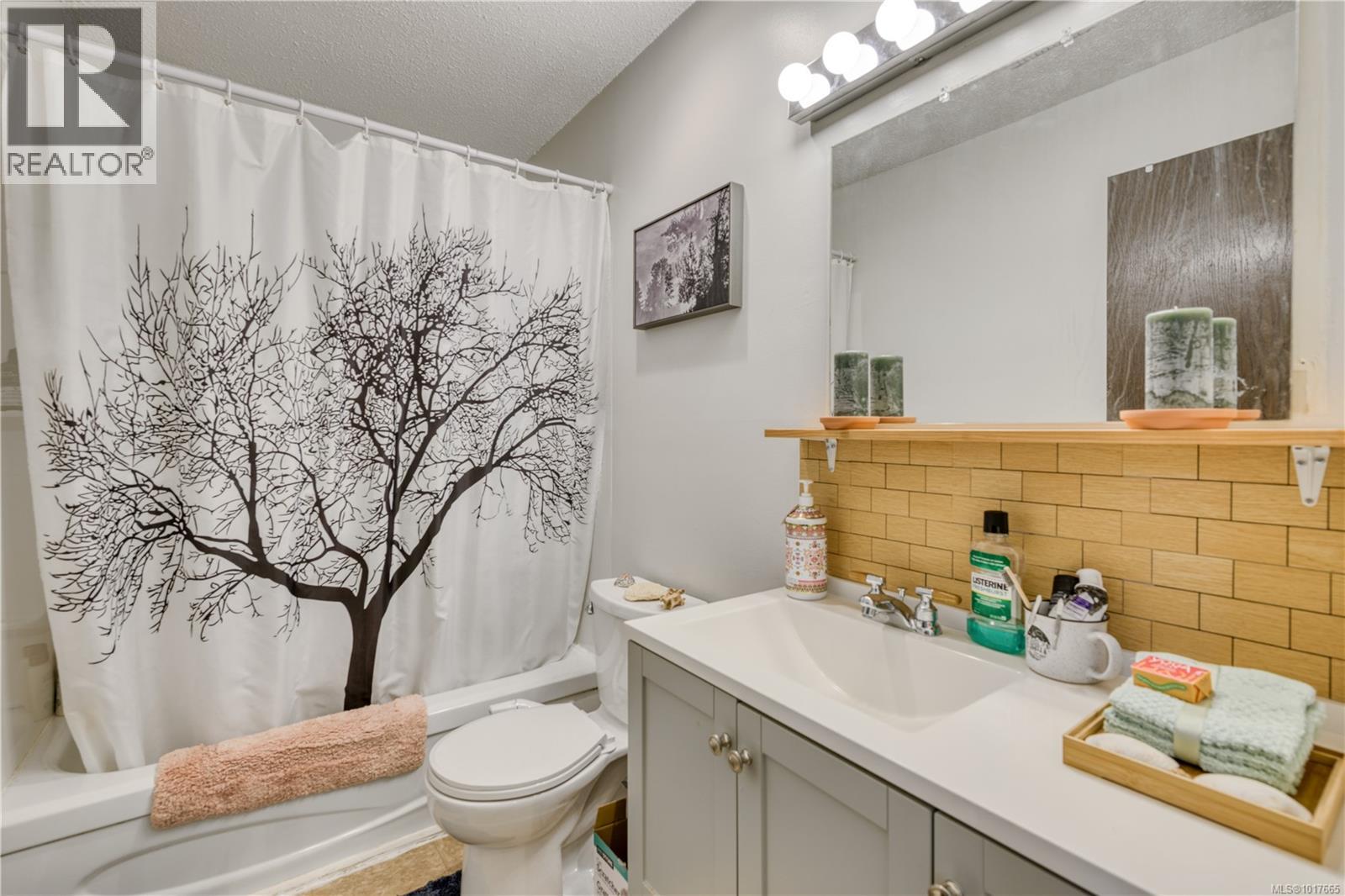 403 7450 Rupert St, Port Hardy