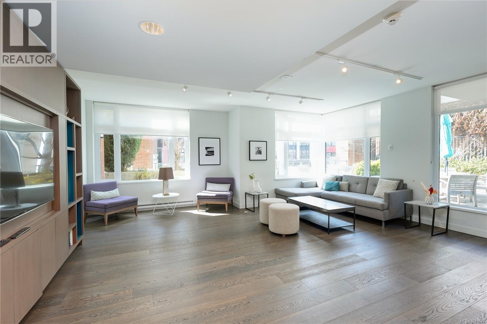 910 728 Yates Street, Victoria