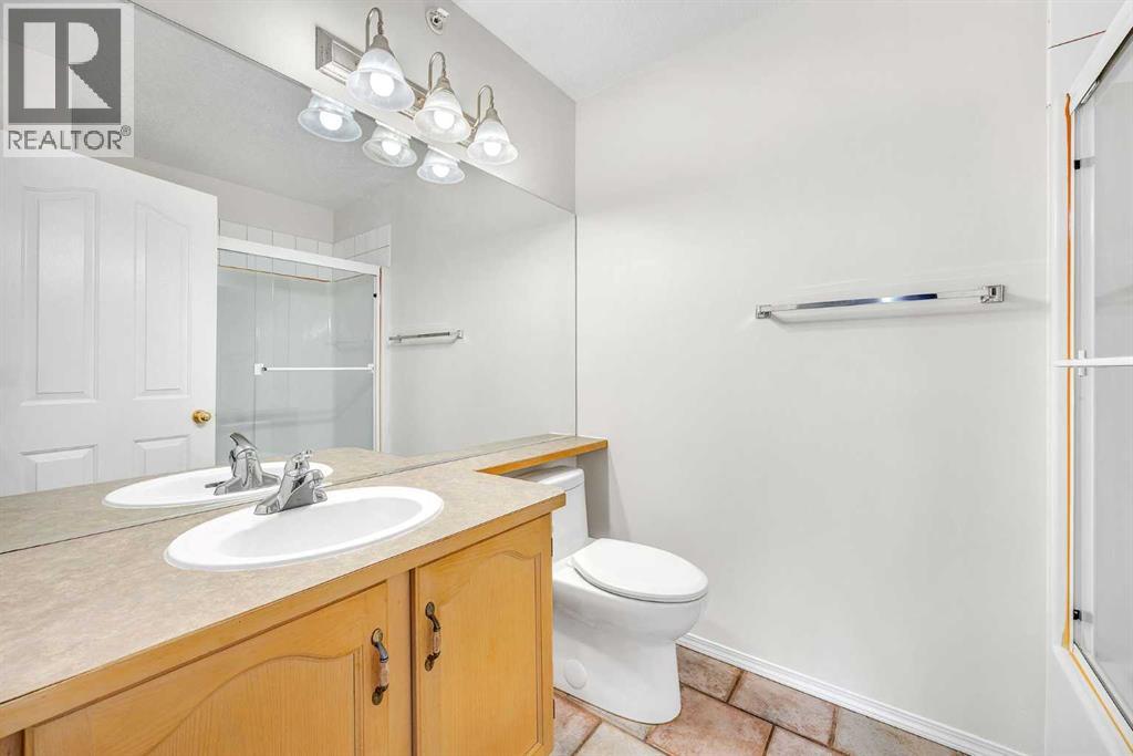 Single Family House for Sale in   Manora Place NE Marlborough Park Calgary 