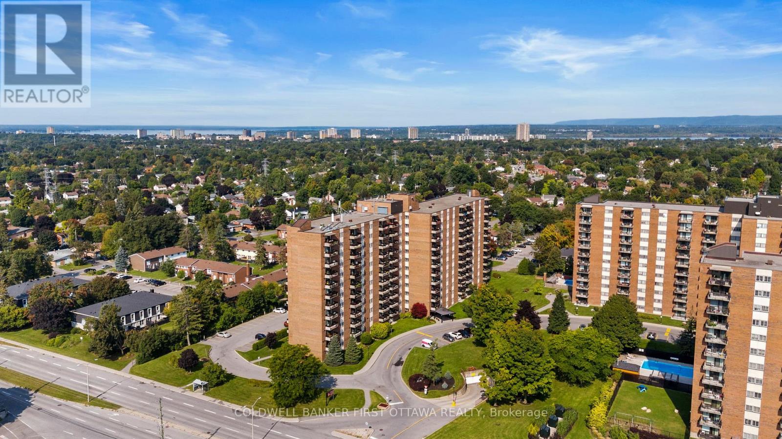 Unit #913 includes 2 bedrooms & 1 full bath