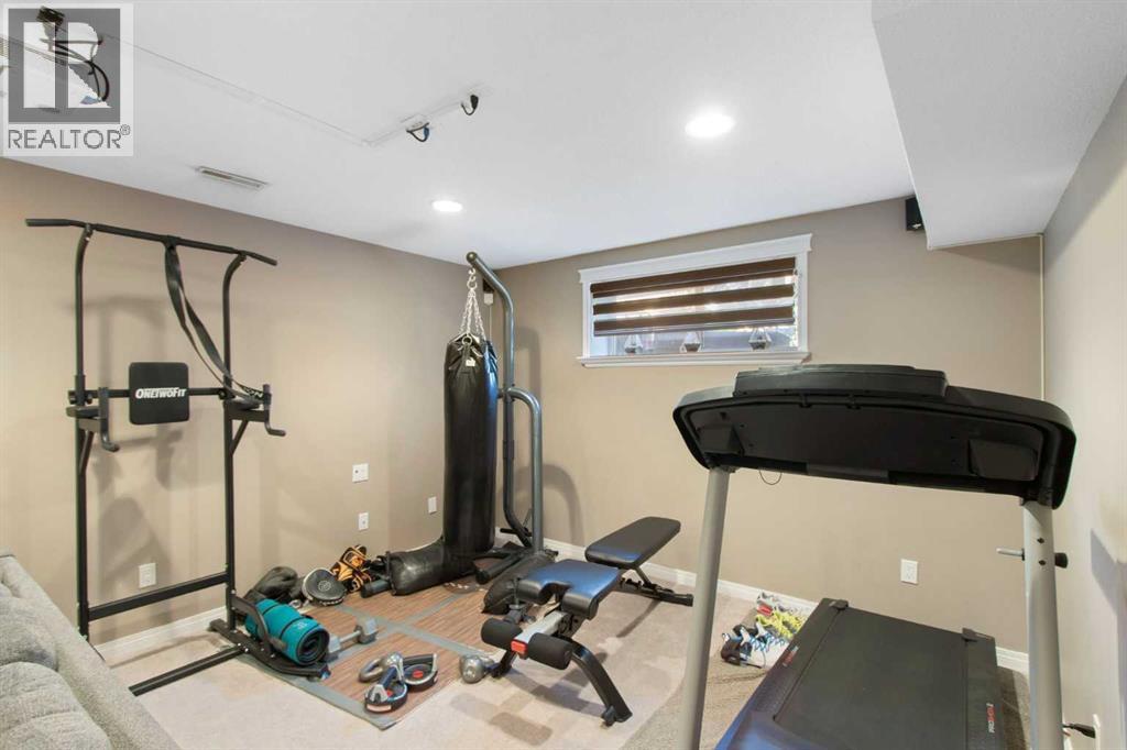 Single Family House for Sale in  Spring Crescent SW Springbank Hill Calgary 