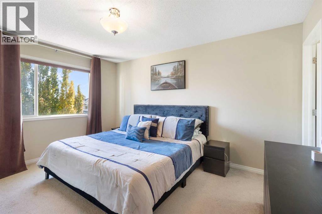 Single Family House for Sale in  Spring Crescent SW Springbank Hill Calgary 