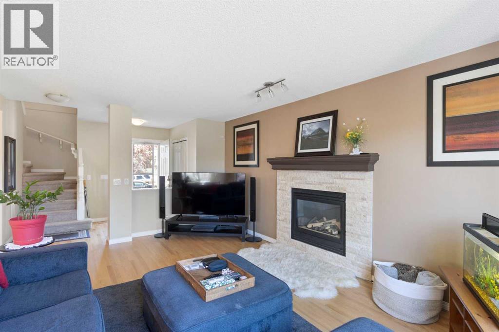 Single Family House for Sale in  Spring Crescent SW Springbank Hill Calgary 
