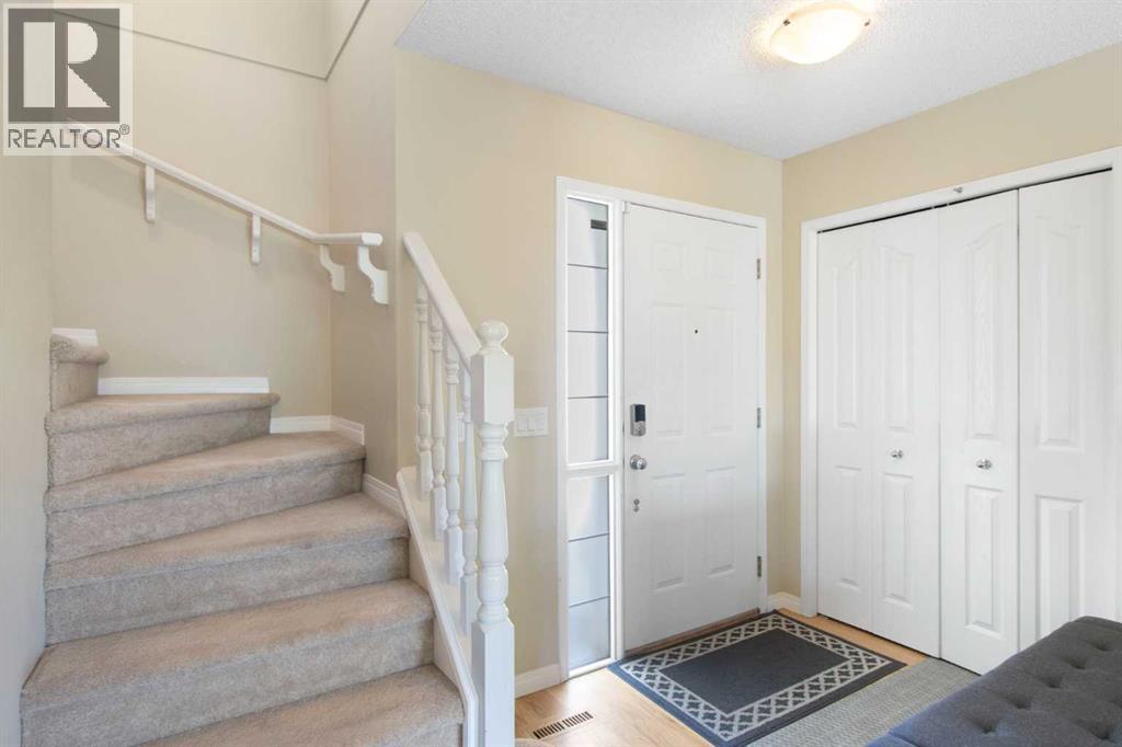 Single Family House for Sale in  Spring Crescent SW Springbank Hill Calgary 
