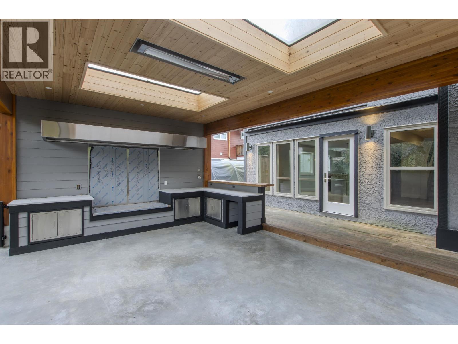 41281 MEADOW AVENUE, Squamish