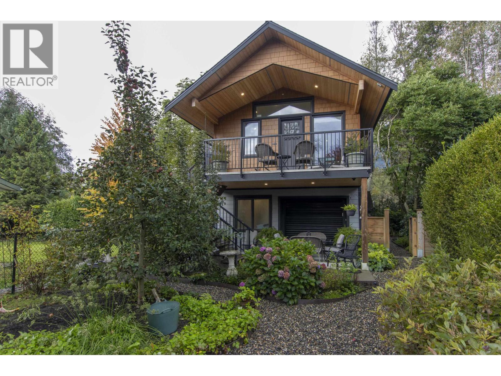 41281 MEADOW AVENUE, Squamish