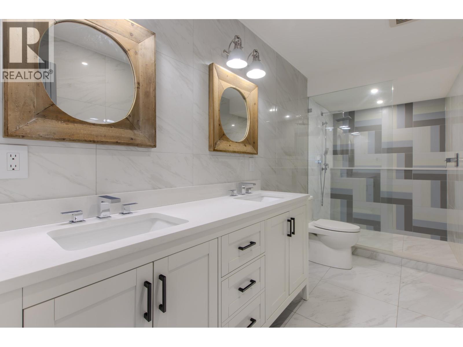 41281 MEADOW AVENUE, Squamish