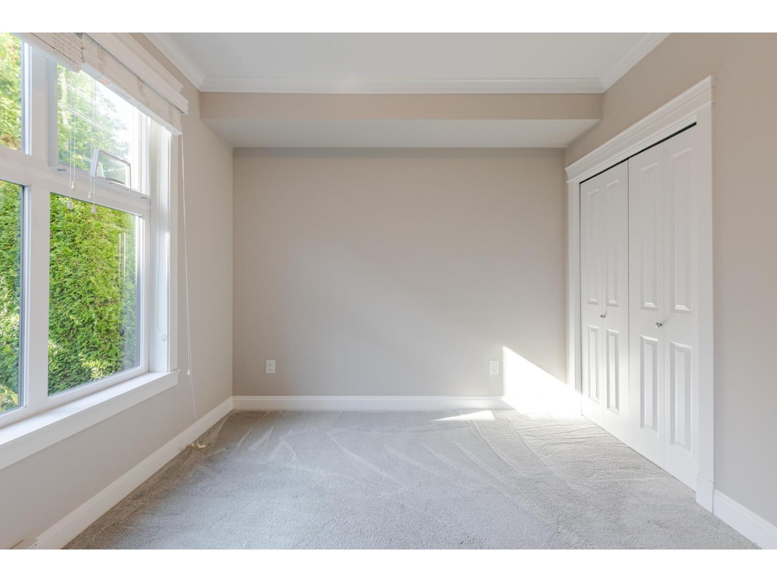 105 15336 17A AVENUE, Surrey