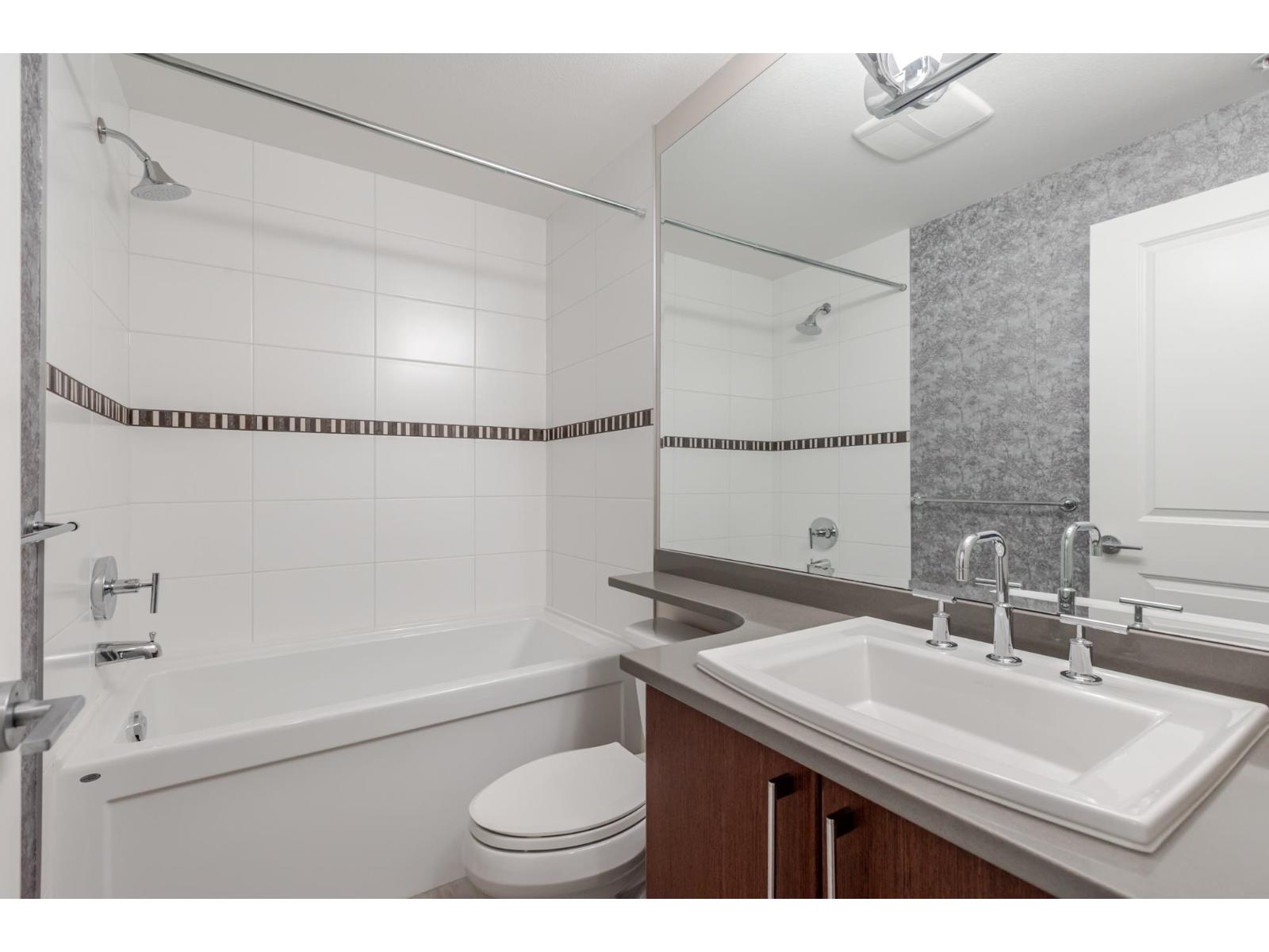 105 15336 17A AVENUE, Surrey