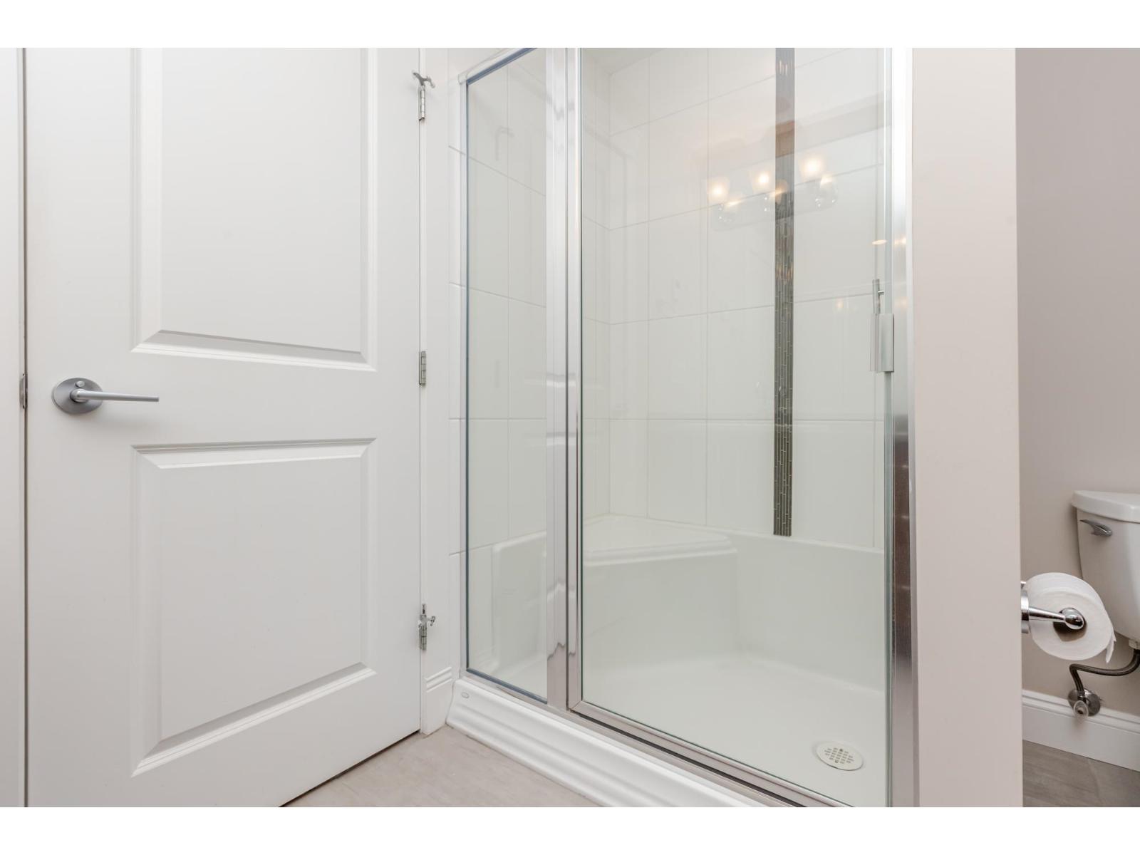 105 15336 17A AVENUE, Surrey