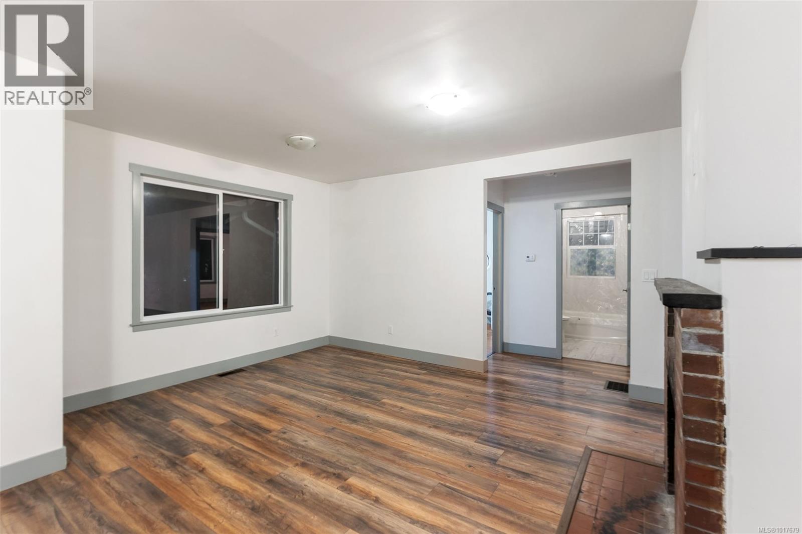  611 Polyanthus Crescent, Saanich
