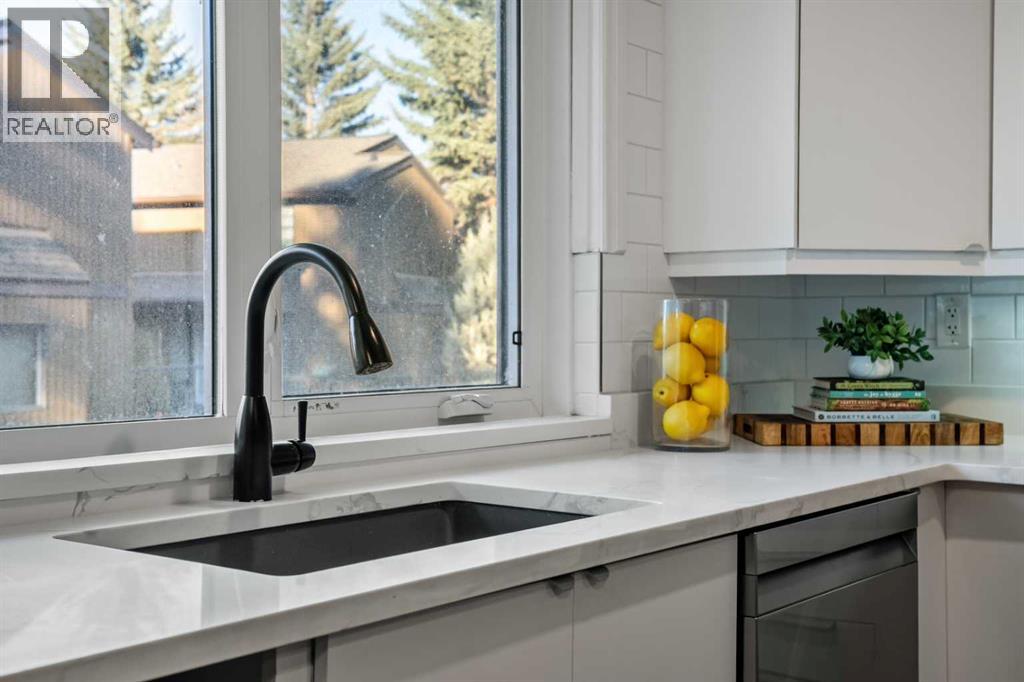 Single Family House for Sale in    Avenue SW Lakeview Calgary 