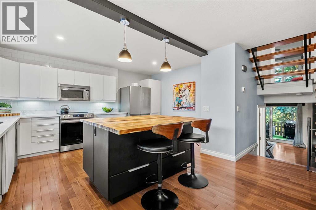 Single Family House for Sale in    Avenue SW Lakeview Calgary 