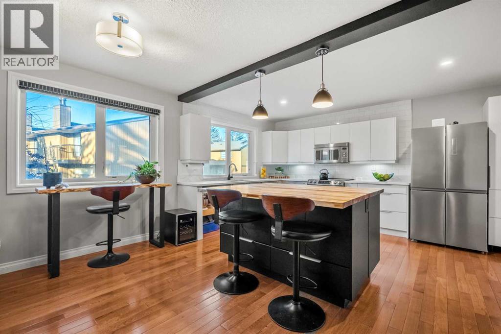 Single Family House for Sale in    Avenue SW Lakeview Calgary 