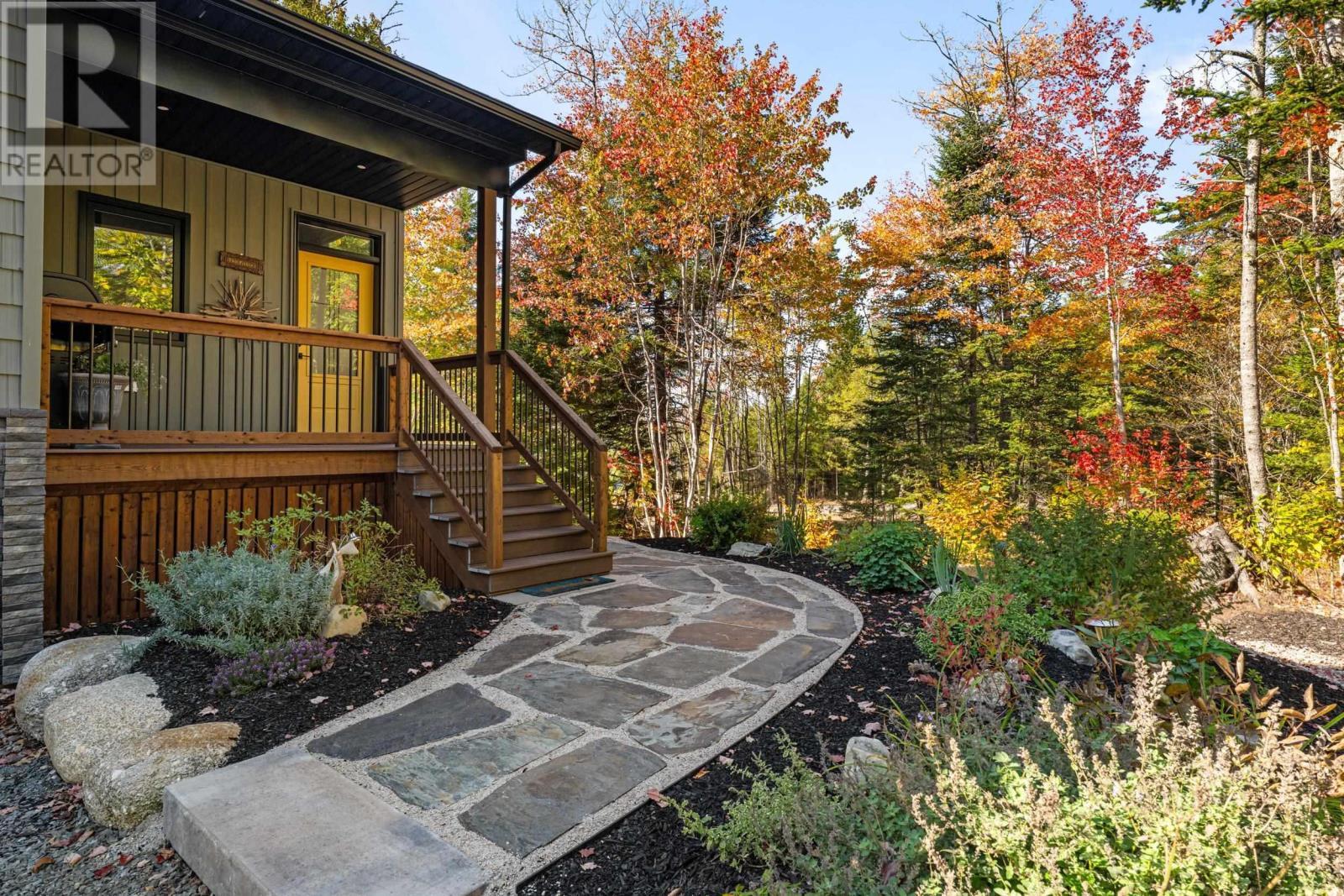 Property 7 of 46 of 250 Maple Leaf Lane