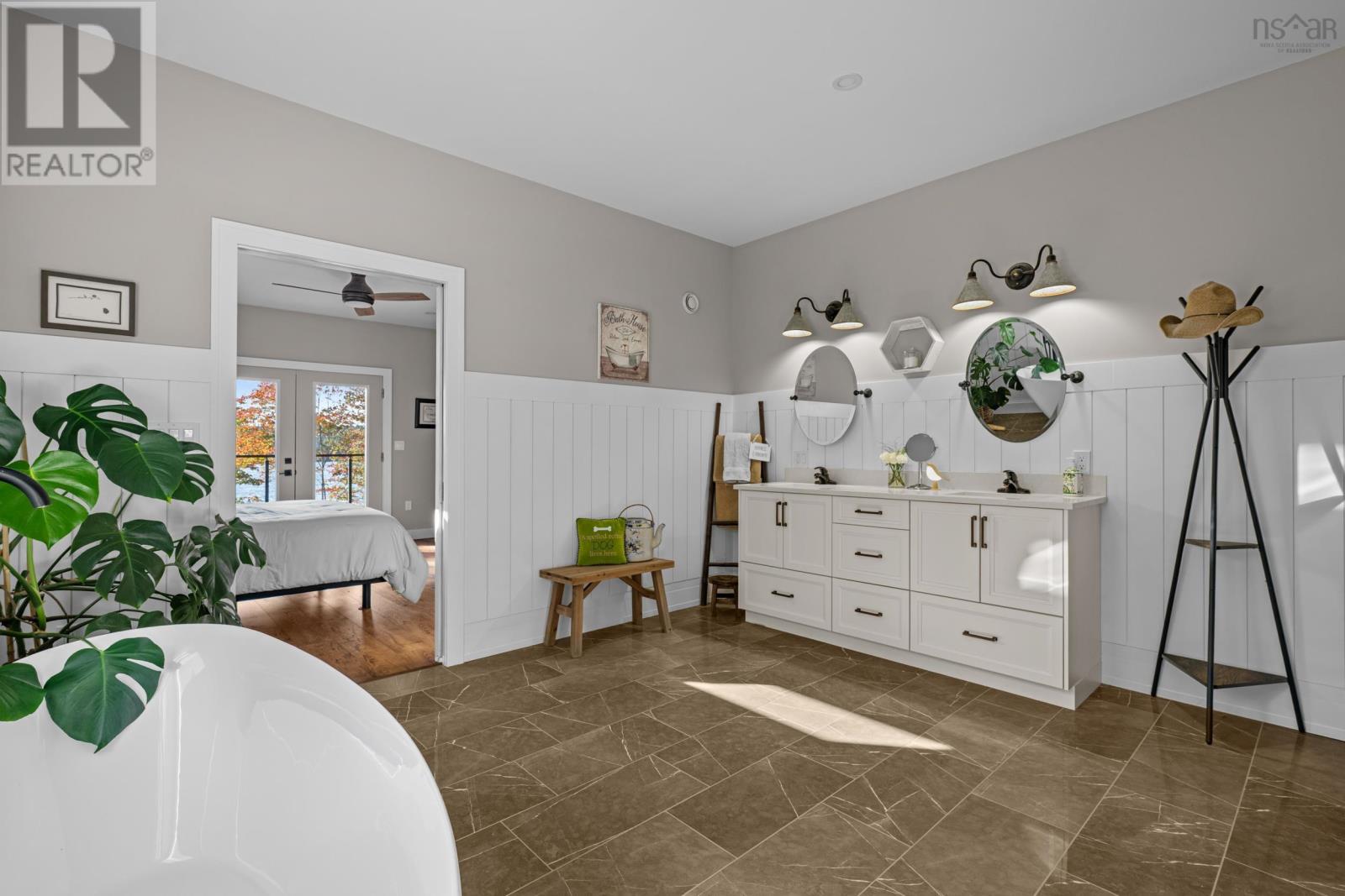 Property 29 of 46 of 250 Maple Leaf Lane