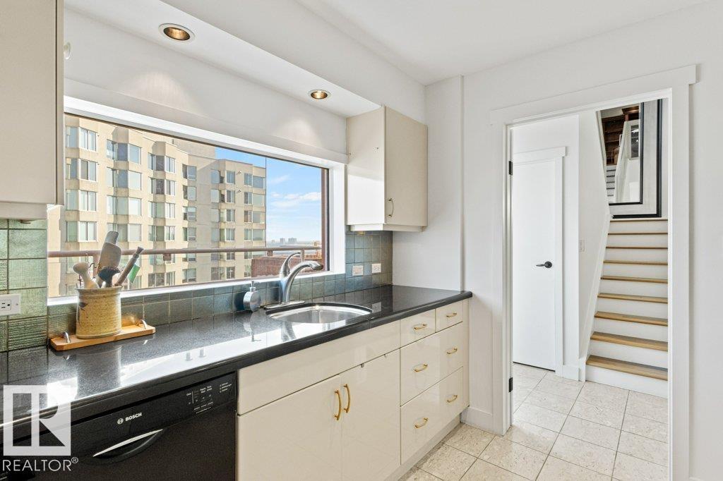 #1701 10010 119 ST NW, Edmonton