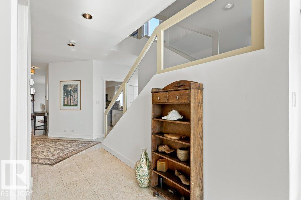 #1701 10010 119 ST NW, Edmonton