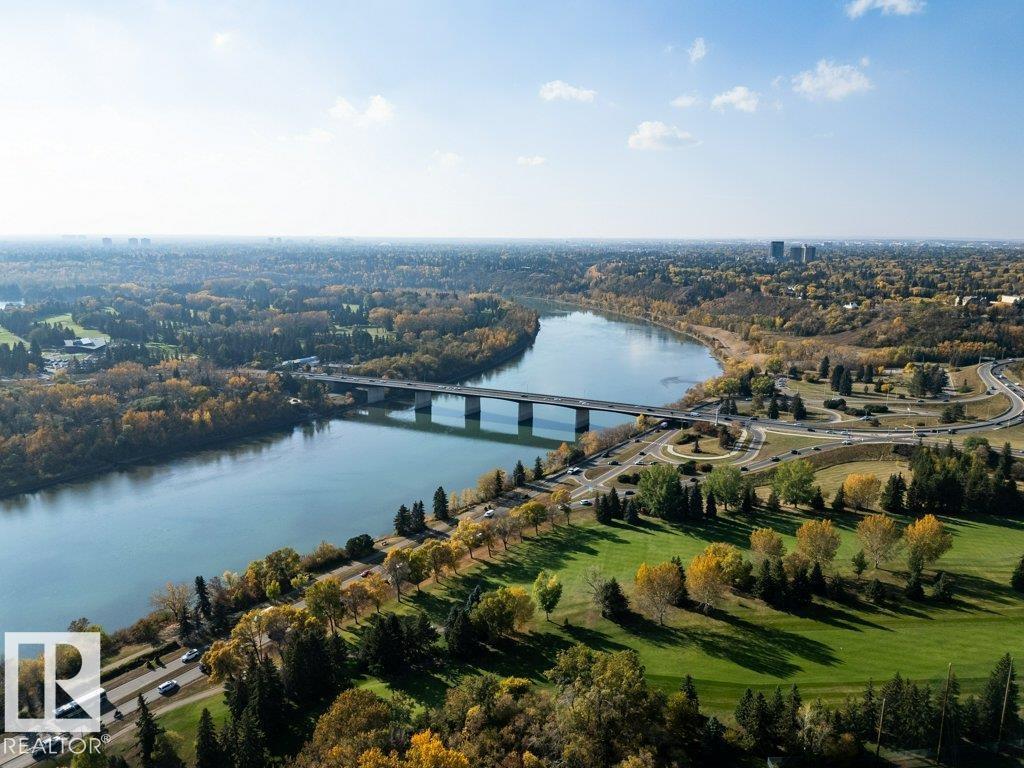 #1701 10010 119 ST NW, Edmonton