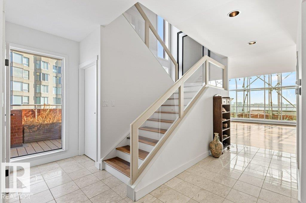 #1701 10010 119 ST NW, Edmonton