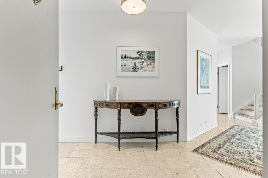 #1701 10010 119 ST NW, Edmonton