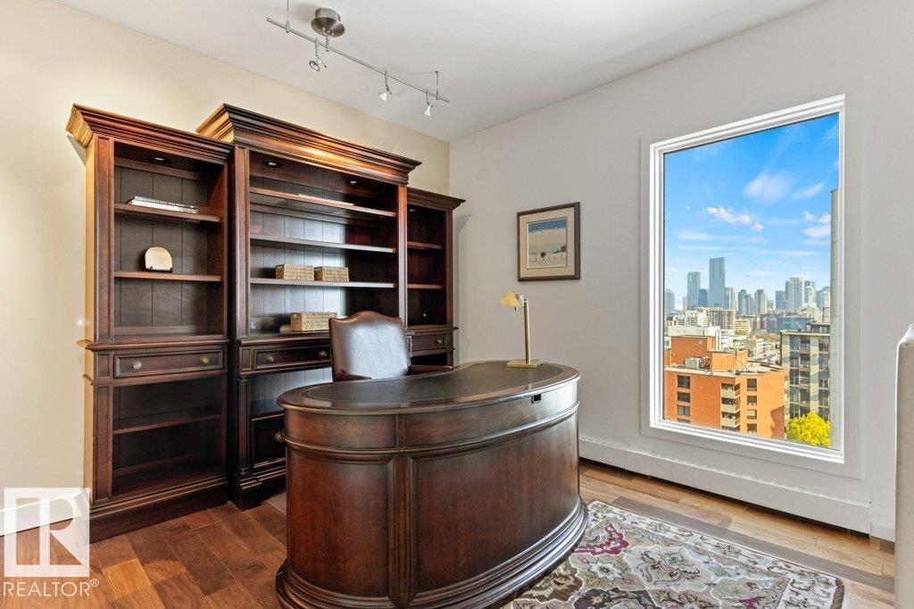 #1701 10010 119 ST NW, Edmonton