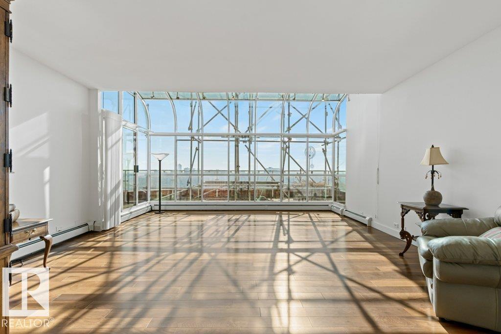 #1701 10010 119 ST NW, Edmonton