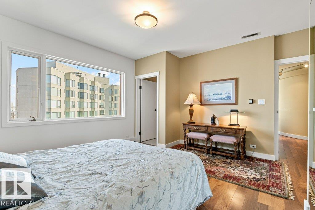 #1701 10010 119 ST NW, Edmonton