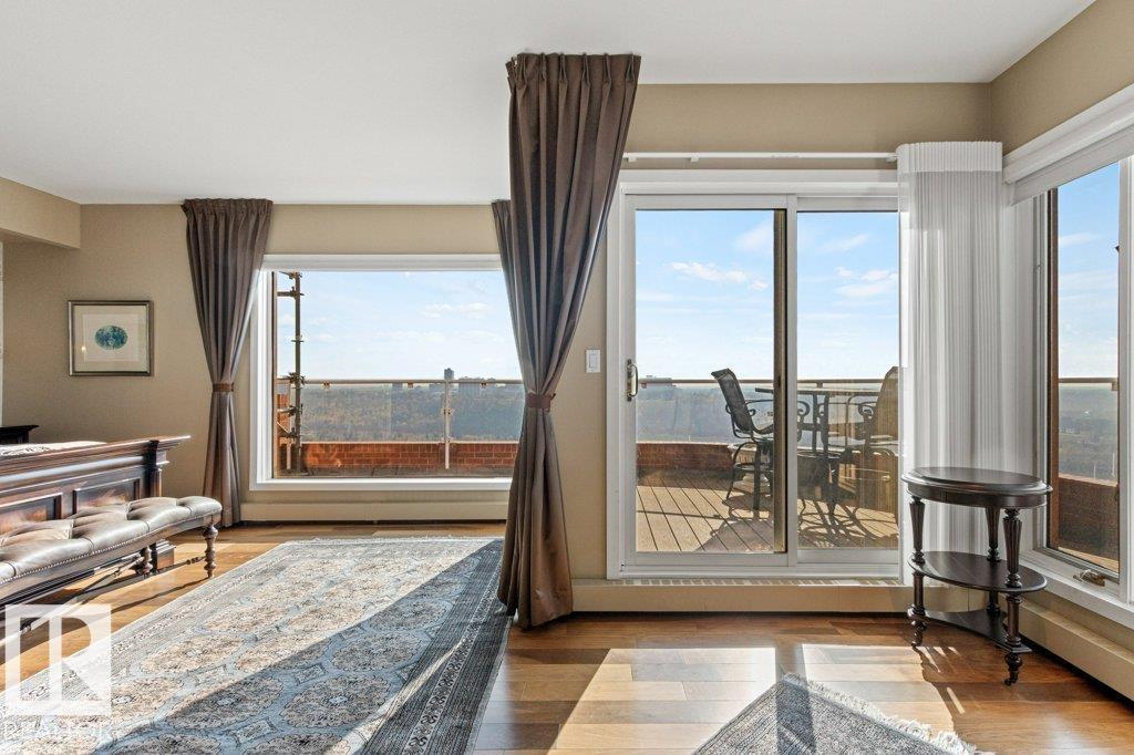 #1701 10010 119 ST NW, Edmonton