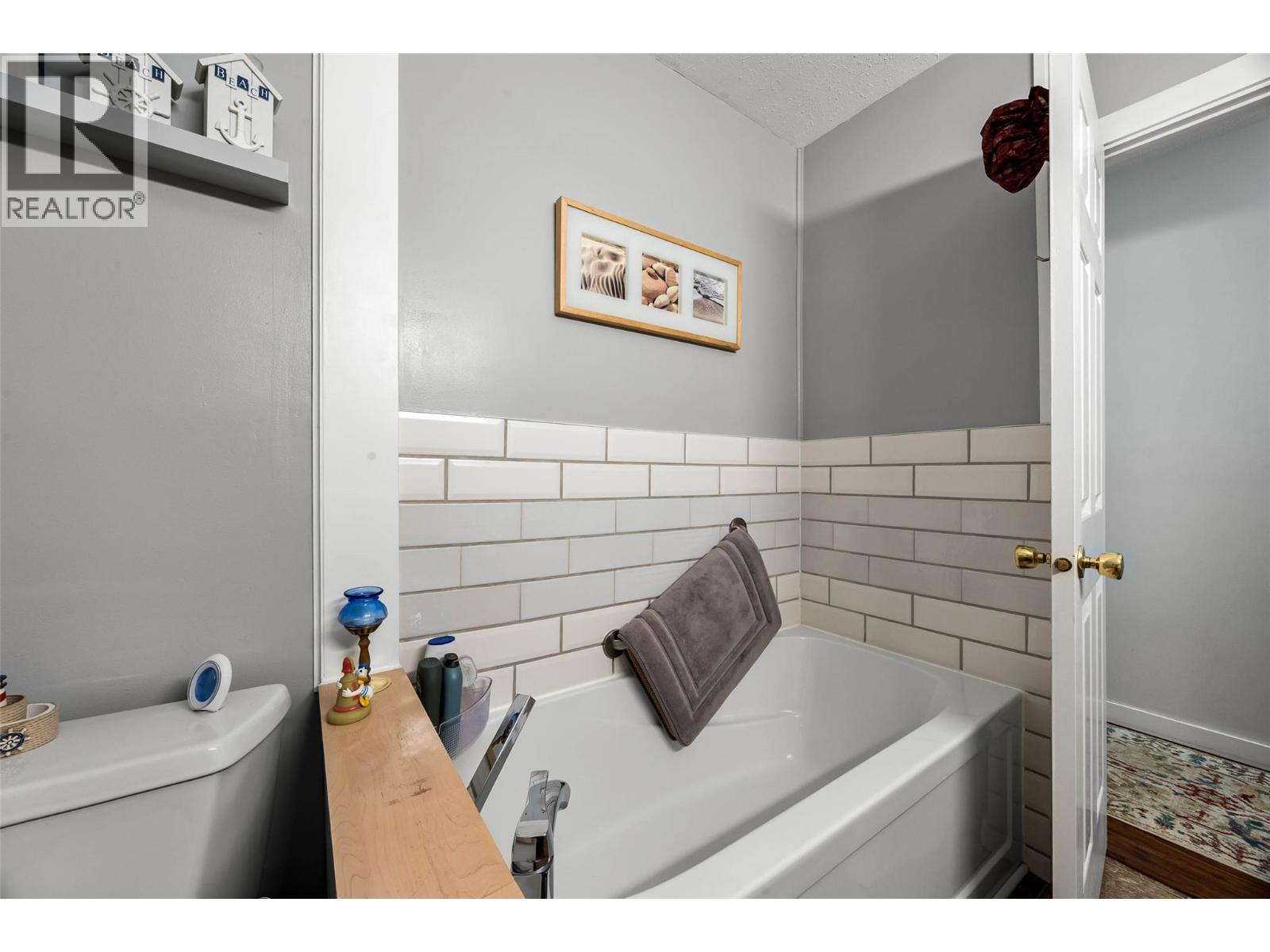 2895 Scott Place, Merritt