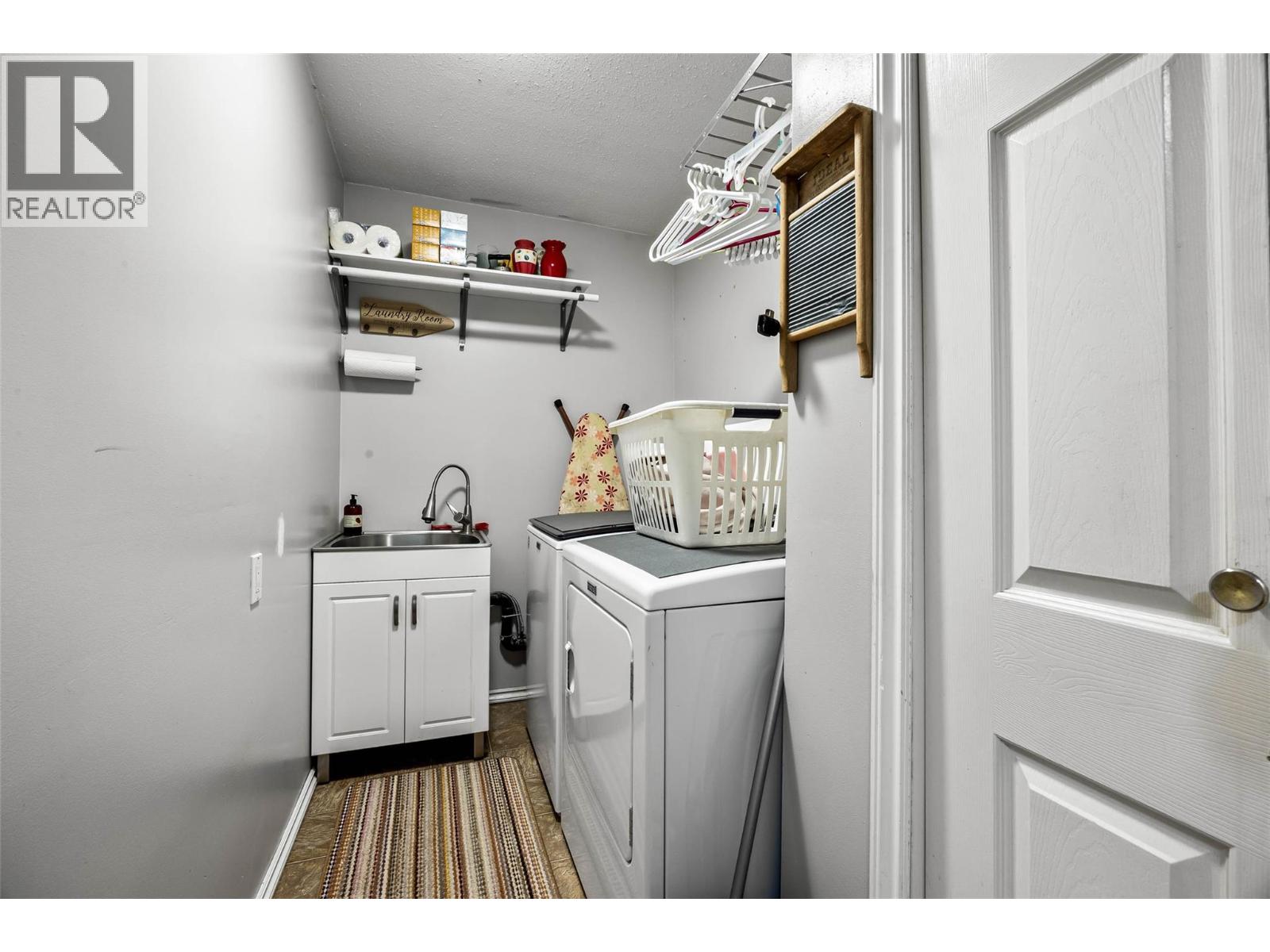 2895 Scott Place, Merritt