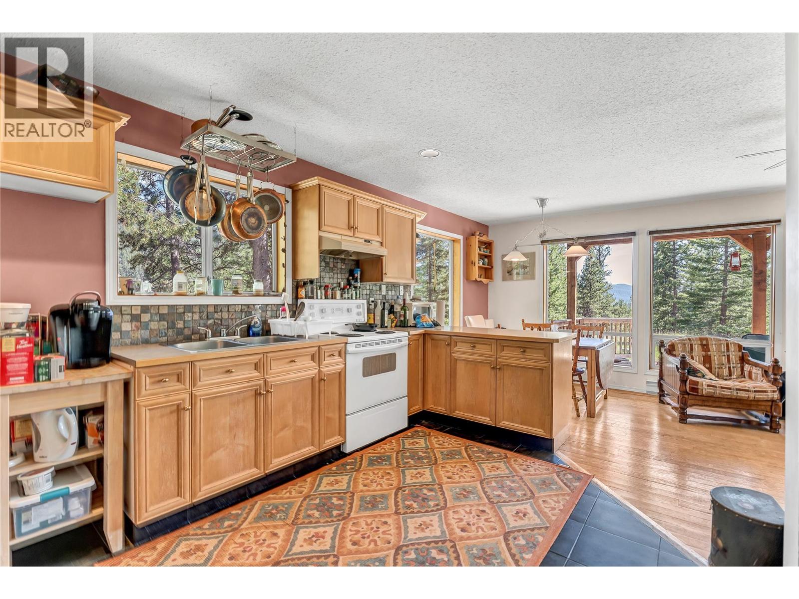 2556 PRINCETON SUMMERLAND Road, Princeton