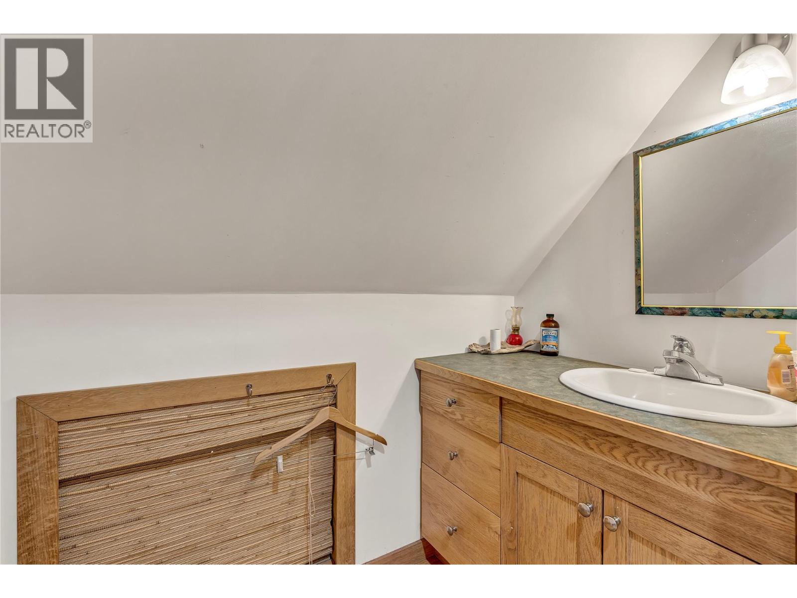 2556 PRINCETON SUMMERLAND Road, Princeton