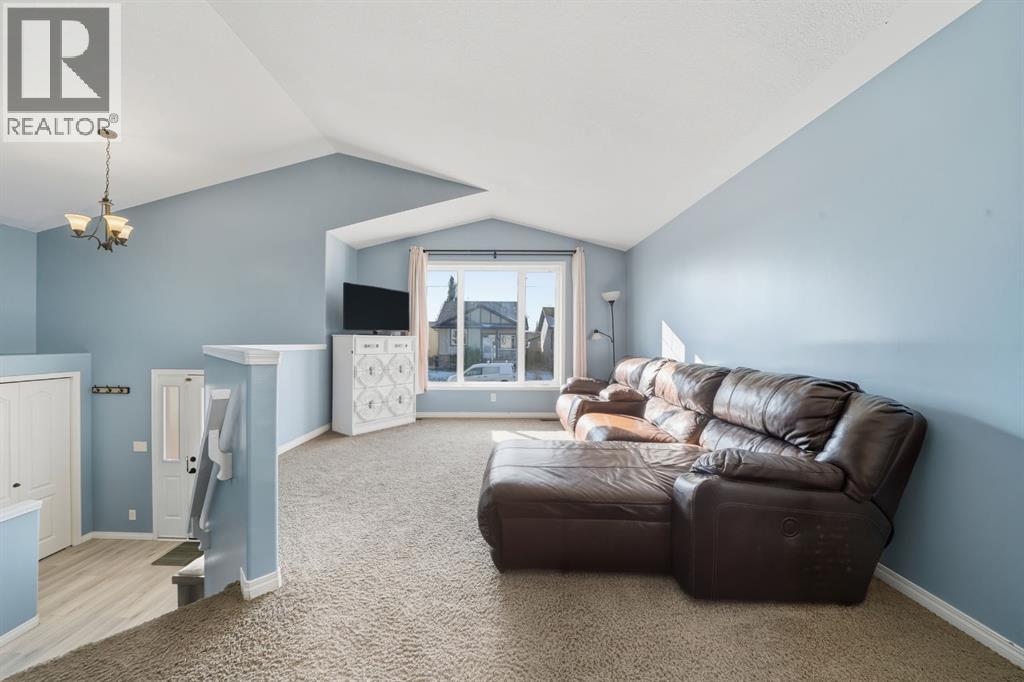 132 Heartland Crescent, Penhold