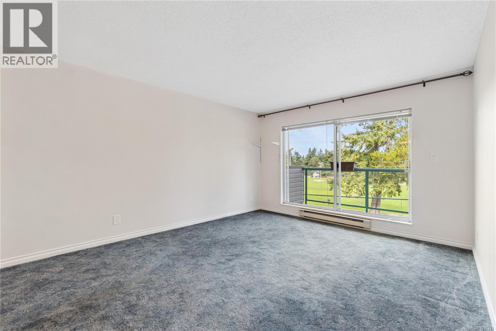 307 6715 Dover Rd, Nanaimo