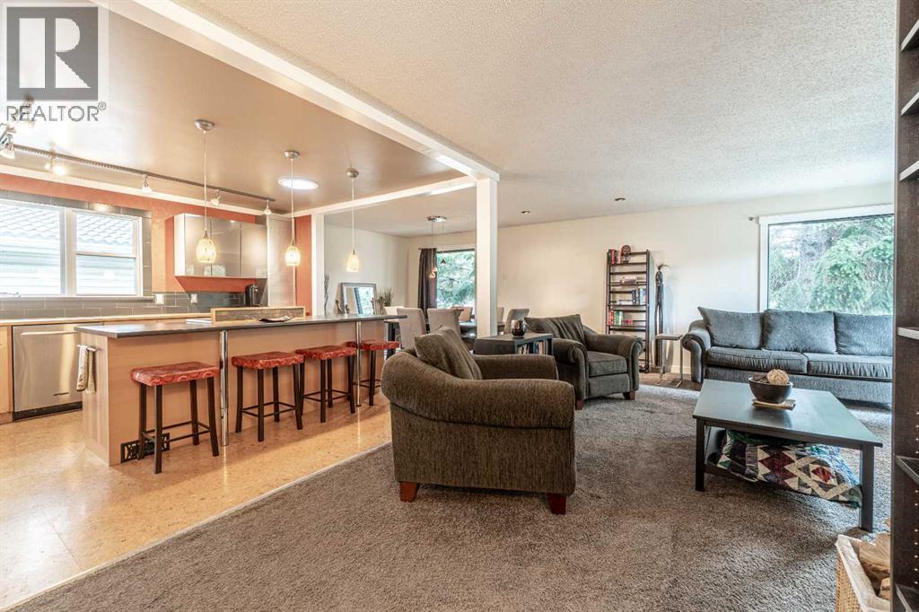 Single Family House Bungalow for Sale in  Valiant Drive NW Varsity Calgary 