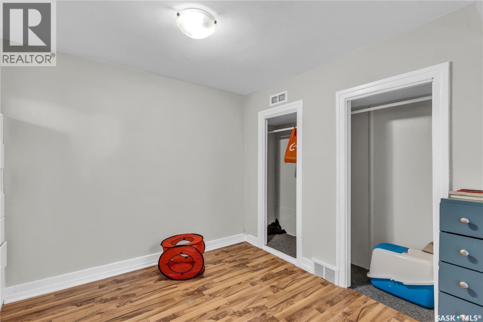 Single Family House Raised bungalow for Sale in  D AVENUE N Saskatoon 