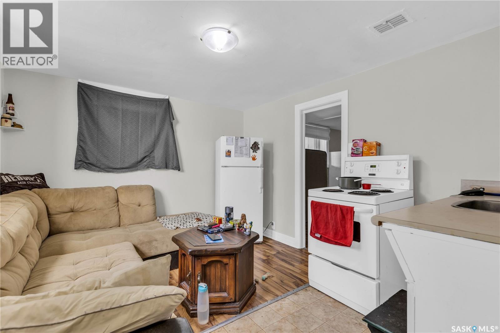 Single Family House Raised bungalow for Sale in  D AVENUE N Saskatoon 