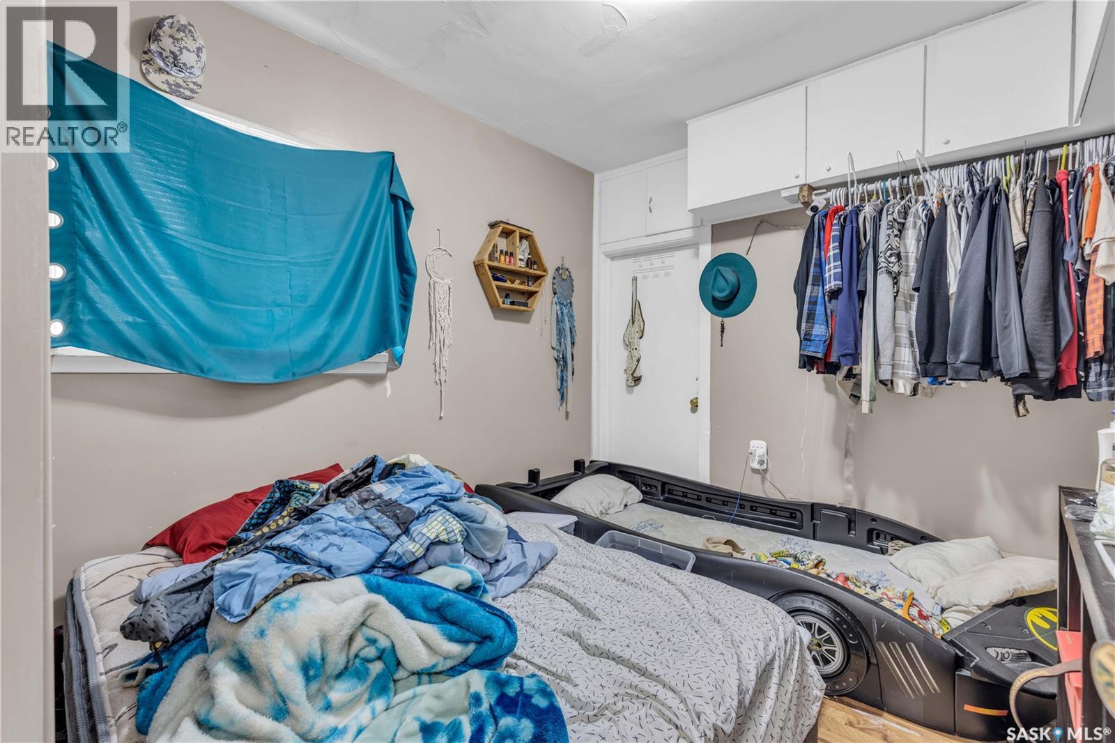 Single Family House Raised bungalow for Sale in  D AVENUE N Saskatoon 