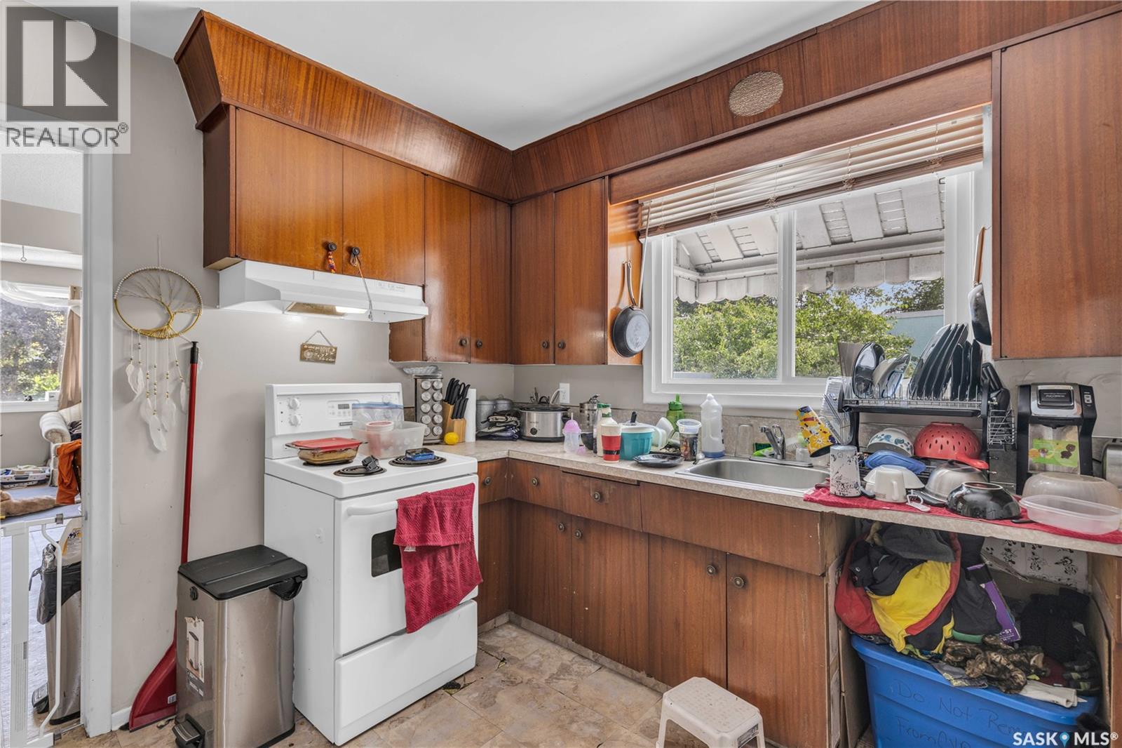 Single Family House Raised bungalow for Sale in  D AVENUE N Saskatoon 