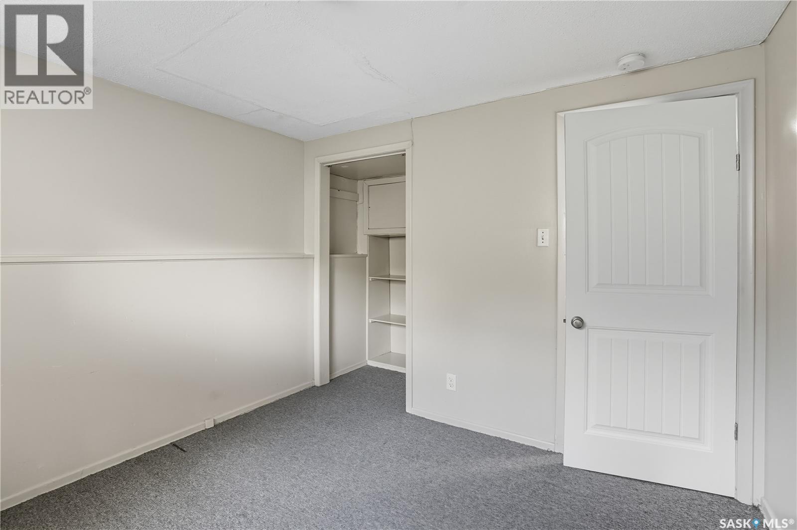 Single Family House Raised bungalow for Sale in  D AVENUE N Saskatoon 