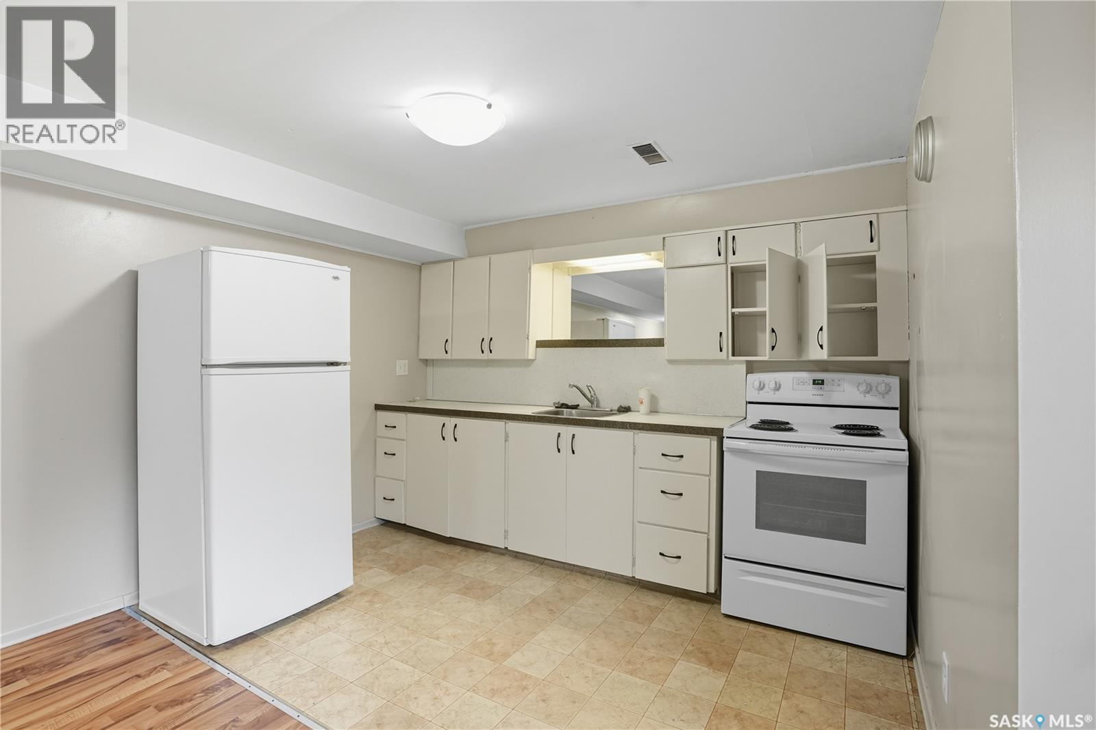 Single Family House Raised bungalow for Sale in  D AVENUE N Saskatoon 