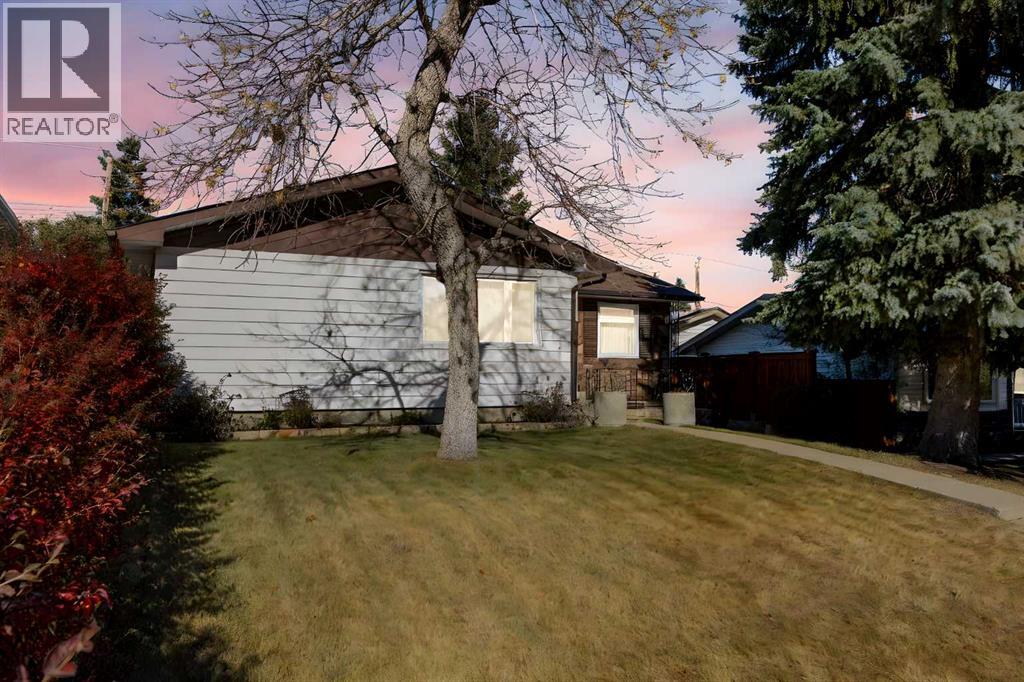 Single Family House Bungalow for Sale in  Hunterbow Crescent NW Huntington Hills Calgary 