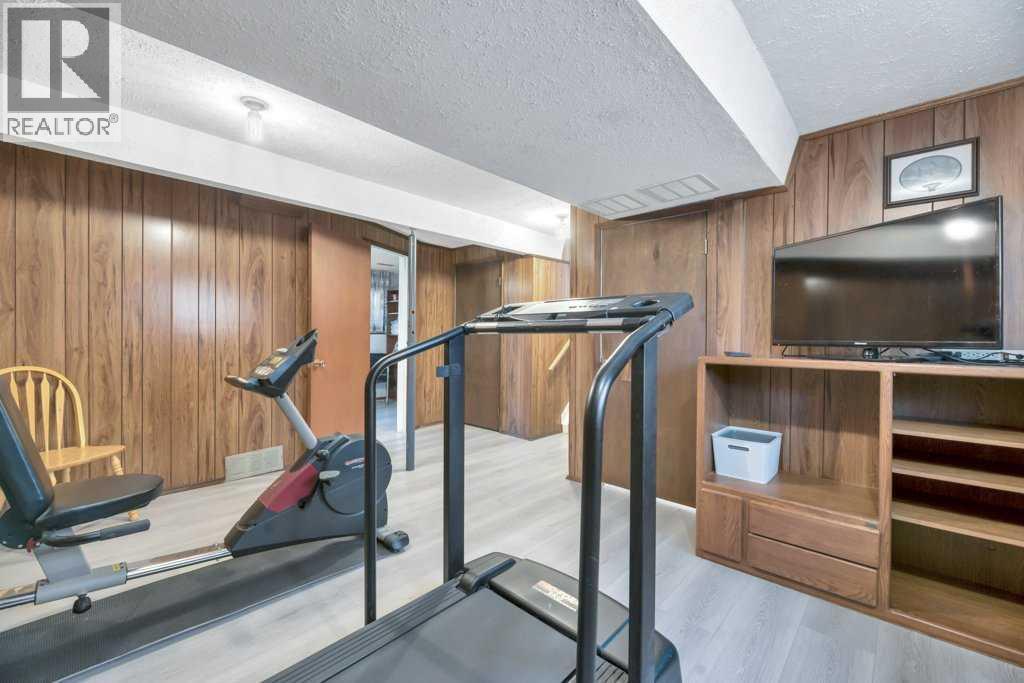 Single Family House 4 Level for Sale in  Maidstone Drive NE Marlborough Park Calgary 