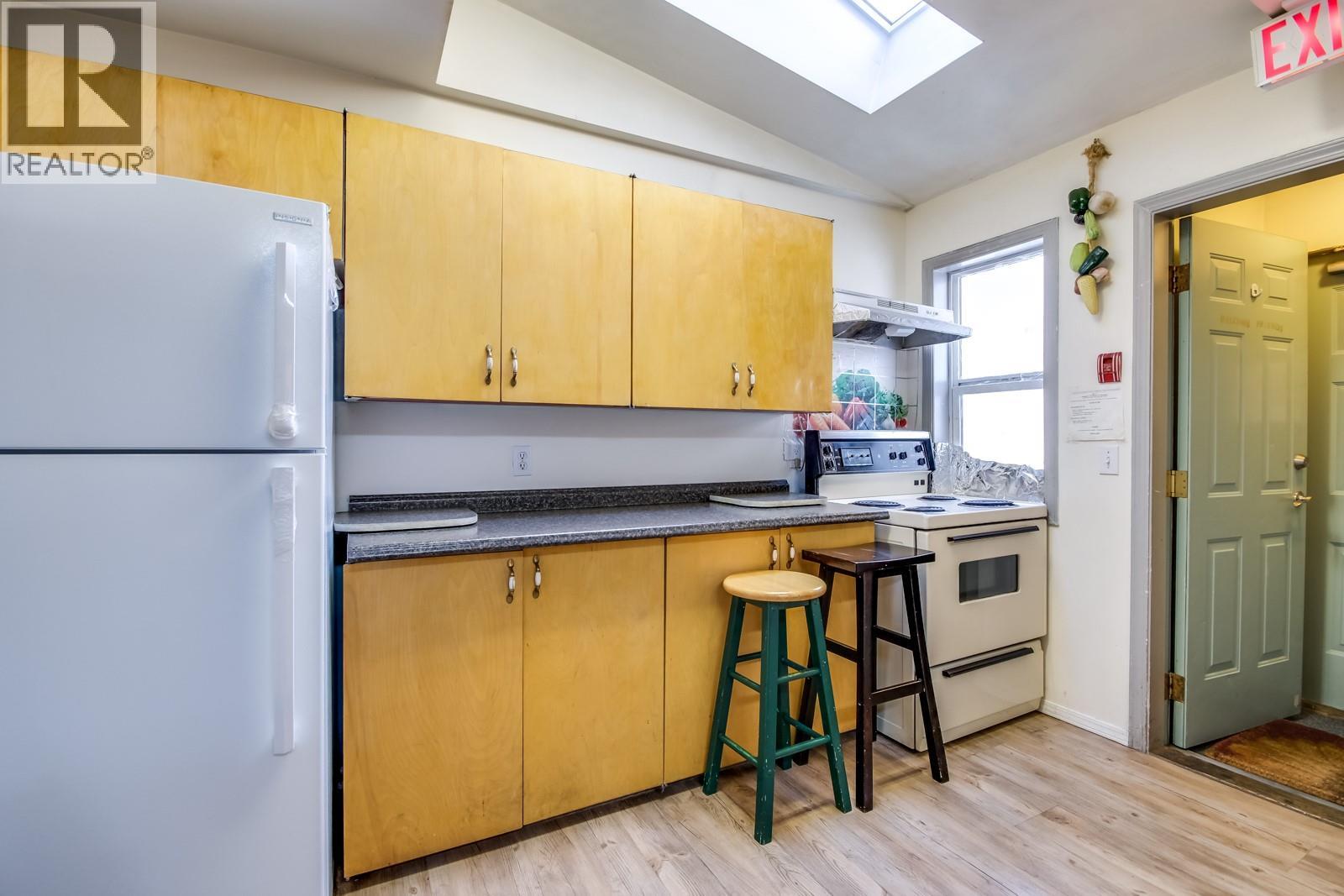  730 Bernard Avenue, Kelowna