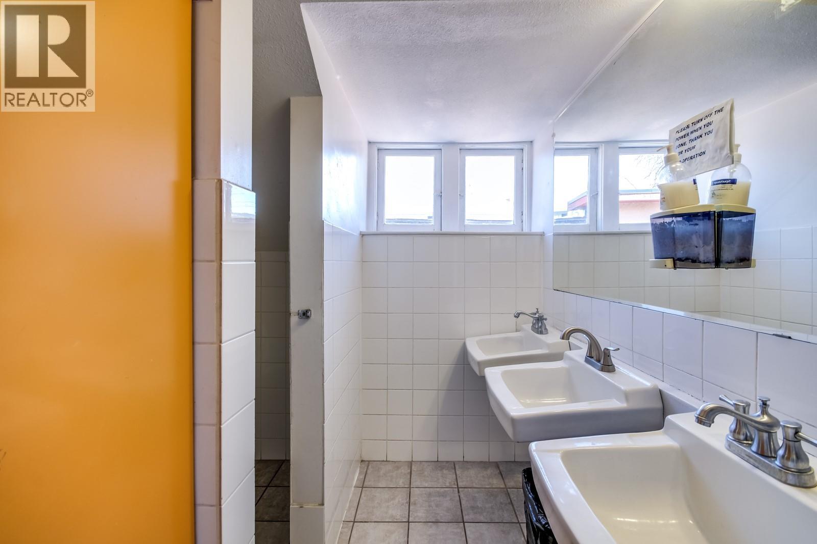  730 Bernard Avenue, Kelowna