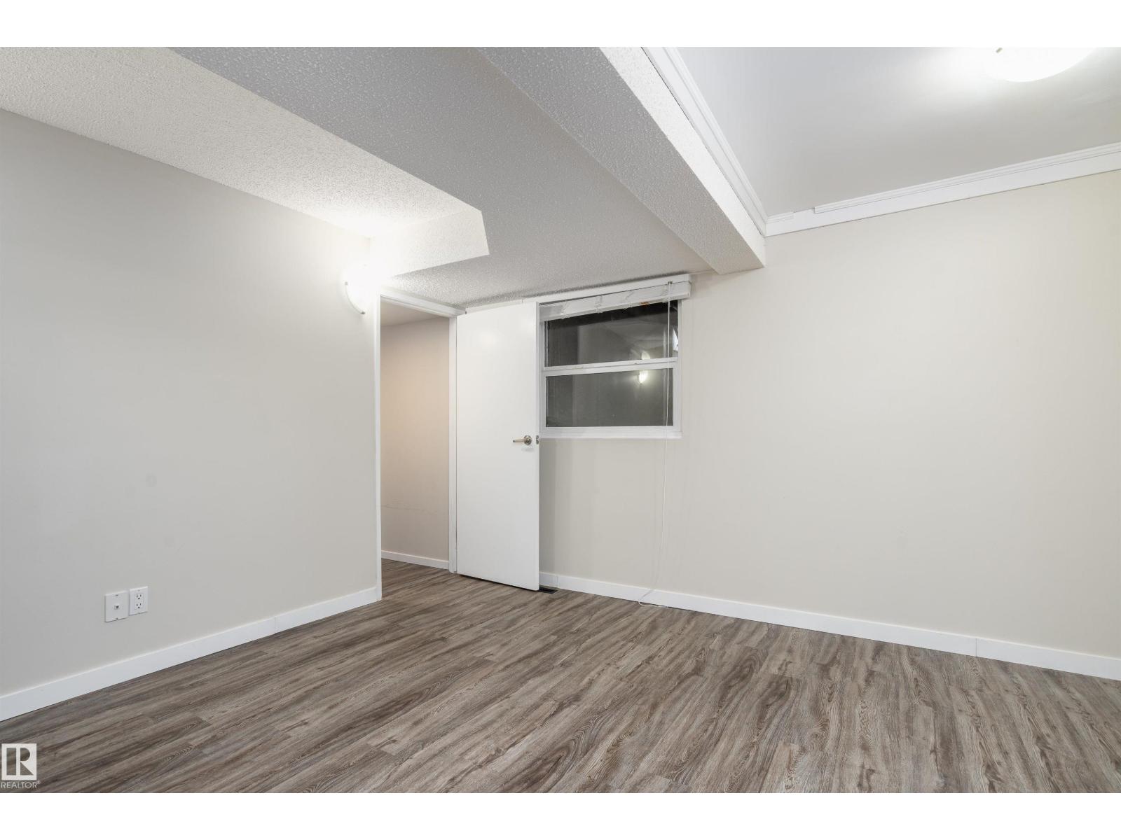 10015 97 AV NW, Edmonton