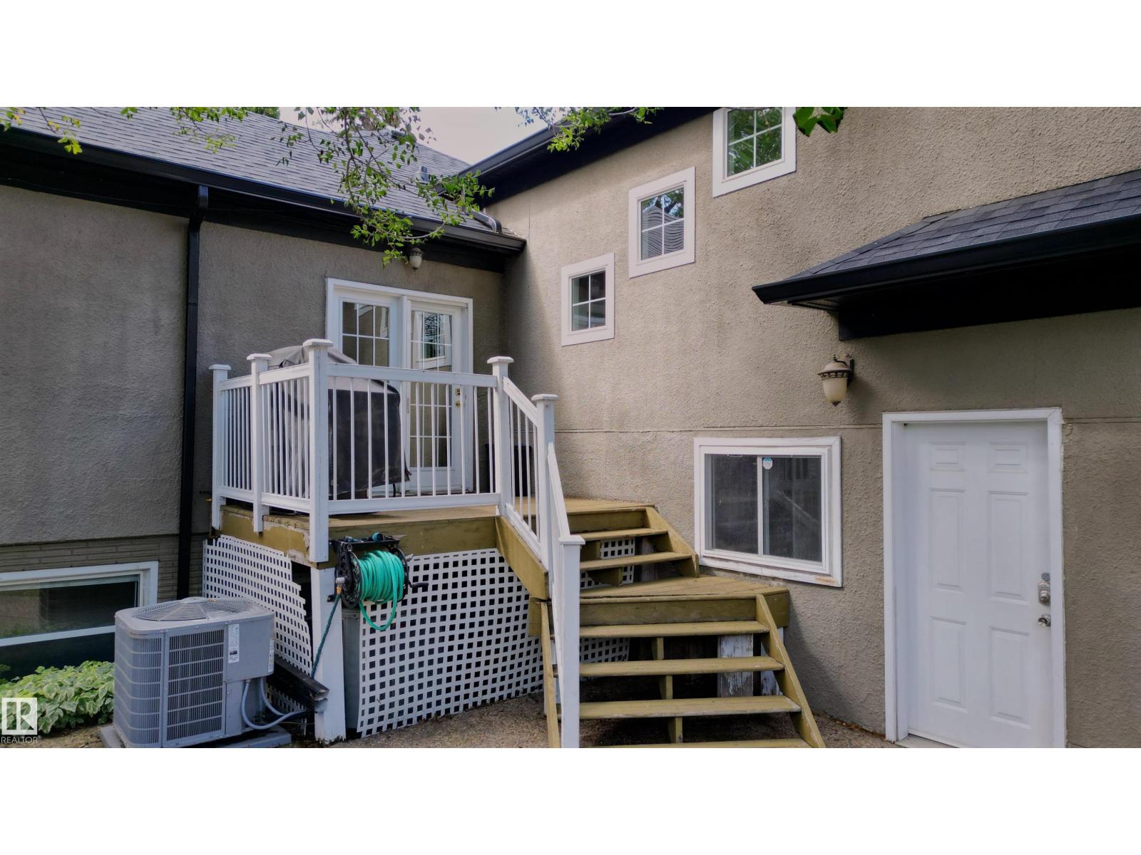 10015 97 AV NW, Edmonton