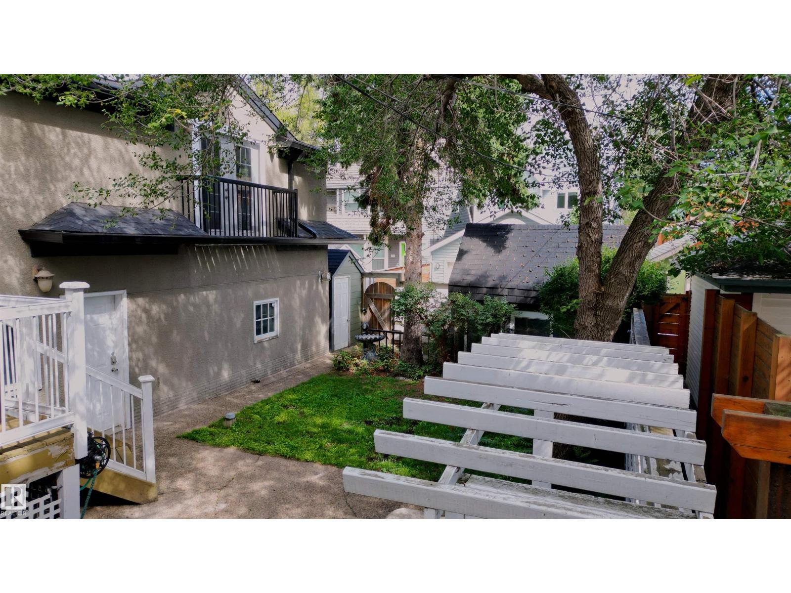 10015 97 AV NW, Edmonton